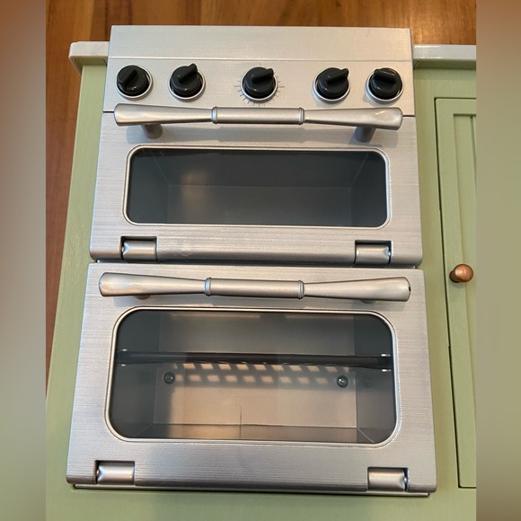 American Girl Pleasant Valley Farm Stove - Picture 3 of 10